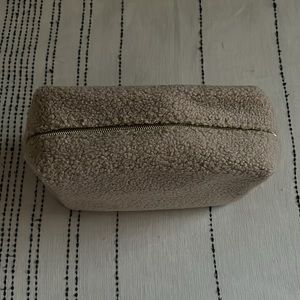 ❗️LAST 1❗️🩷5 For $25🩷 ULTA BEAUTY Cream Fuzzy Teddy Bear Cosmetic Makeup Bag